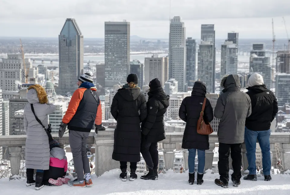 Panorámica de los rascacielos de Downtown Montreal desde el mirador Kondiaronk de Mont-Royal.