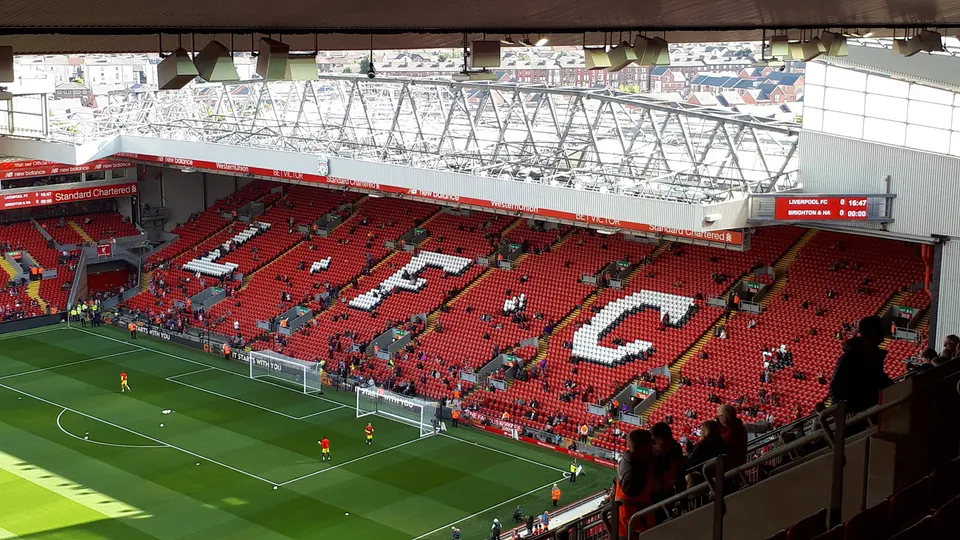 La tribuna del Kop, en el estadio de Anfield, Liverpool.
