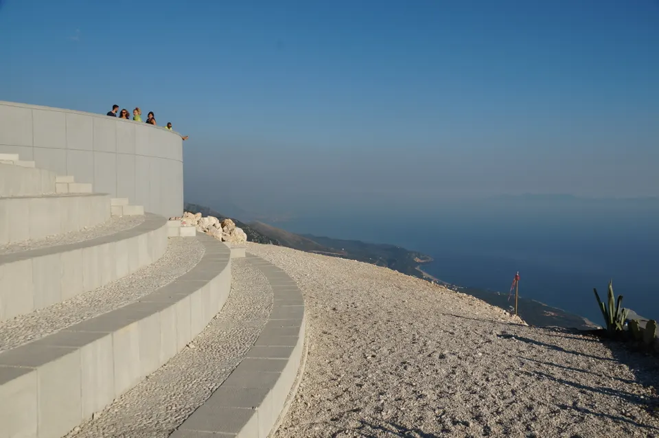 Vista desde el Paso de Llogara sobre la costa jónica.