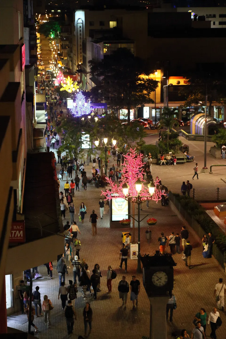 Avenue centrale, San José, Costa Rica. en san-jose