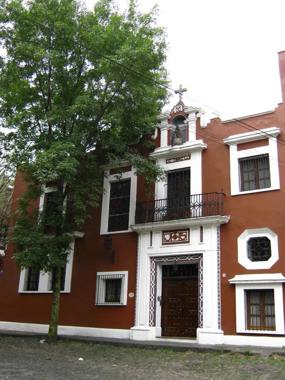 Casa del Árbol en banos-de-agua-santa