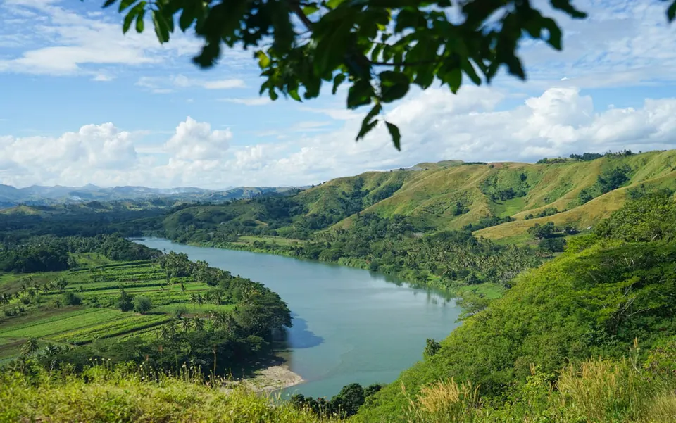 Vistas panorámicas del valle de Sigatoka desde los vestigios de la fortaleza fortificada de Tavuni Hill Fort.