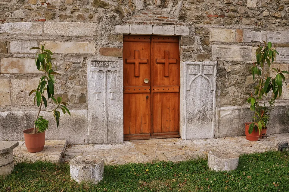 Detalle de la iglesia de San Juan Vladimir, en Shijon.