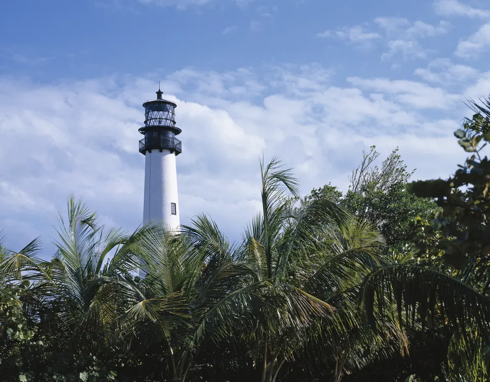 Title: Cape Florida Light, a lighthouse on Cape Florida at the south end of Key Biscayne in Miami-Dade County, Florida
P en miami