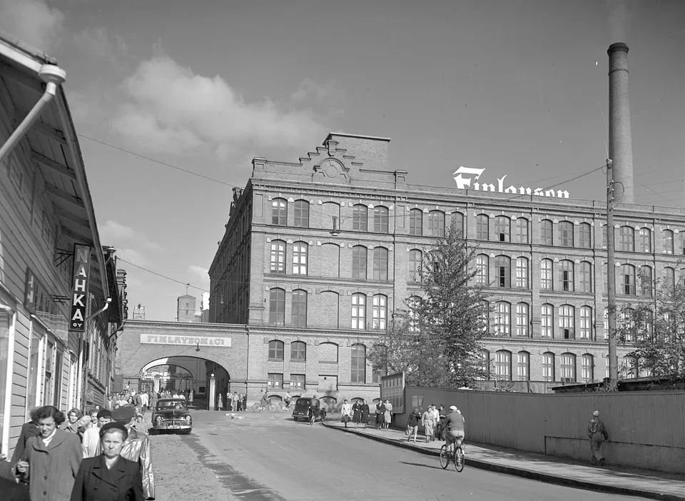 Centro museístico Vapriikki instalado en los monumentales talleres metalúrgicos de Tampere.