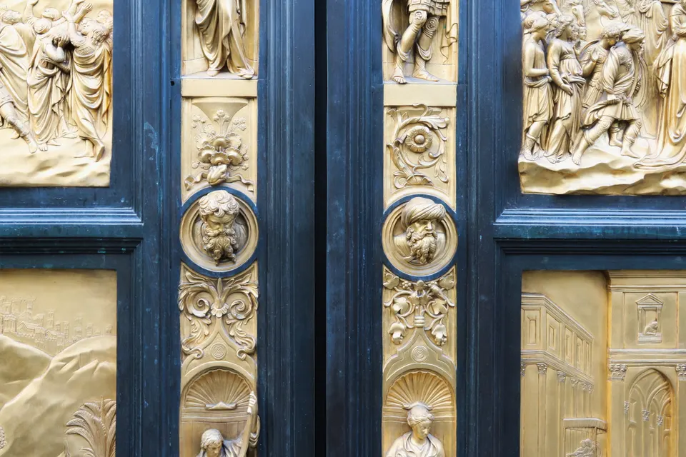Detalle de la Puerta del Paraíso del Baptisterio de Florencia, obra de Ghiberti.