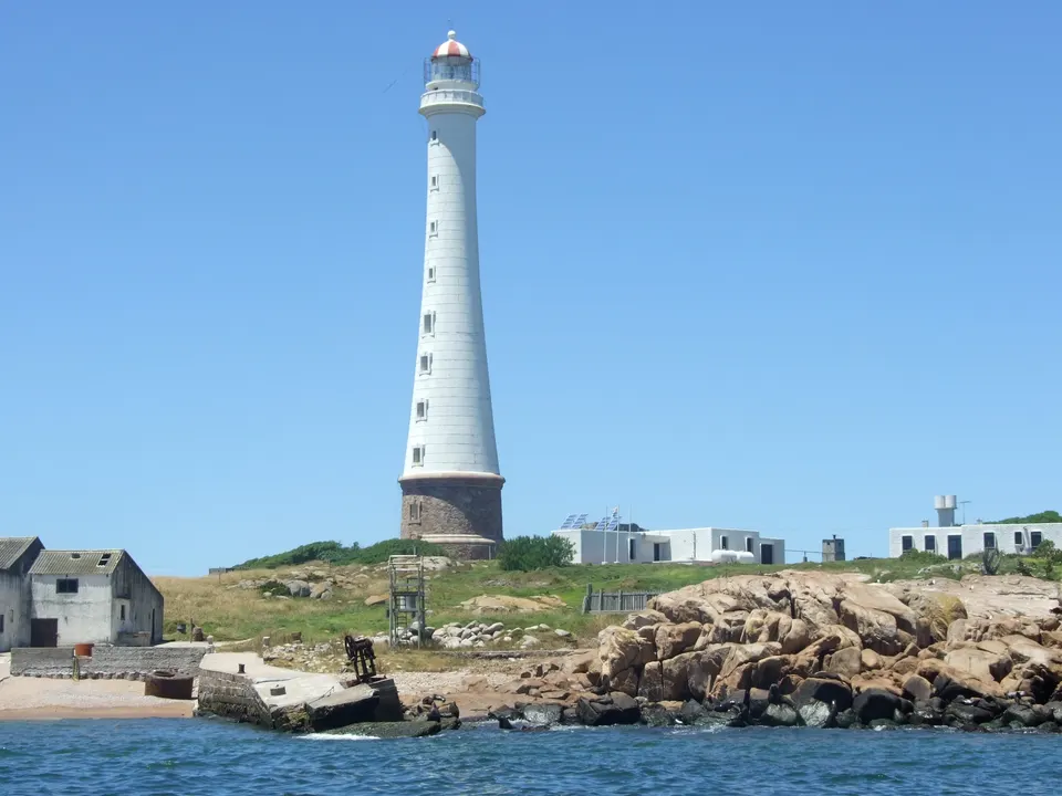 The Lobos Island Lighthouse about 8 kilometres (5.0 mi) southeast of Punta del Este, Uruguay. en punta-del-este