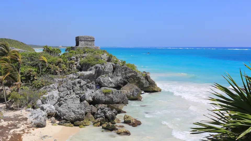 This is a photo of a monument in Mexico, identified by ID en mexico