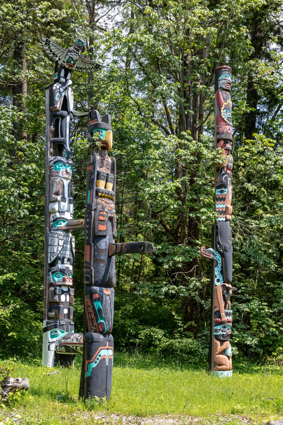 Tótems indígenas tallados de las Primeras Naciones en Brockton Point dentro de Stanley Park, Vancouver.