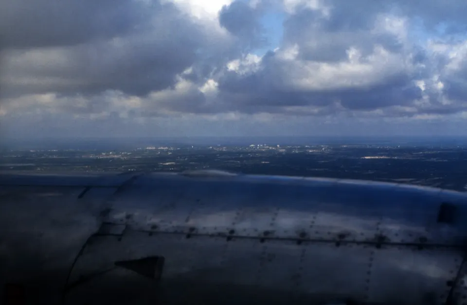 Vista aérea de New Providence, con Nassau y Paradise Island al fondo.