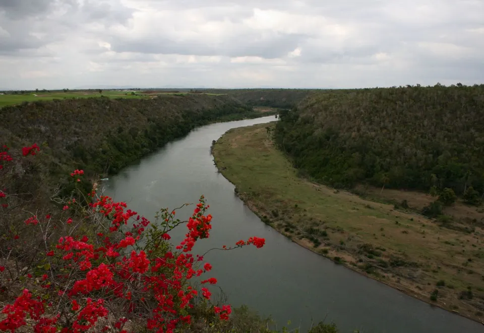 Río Chavón, junto a Altos de Chavón, en La Romana.