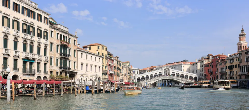 Panorámica del Gran Canal y el Puente de Rialto.