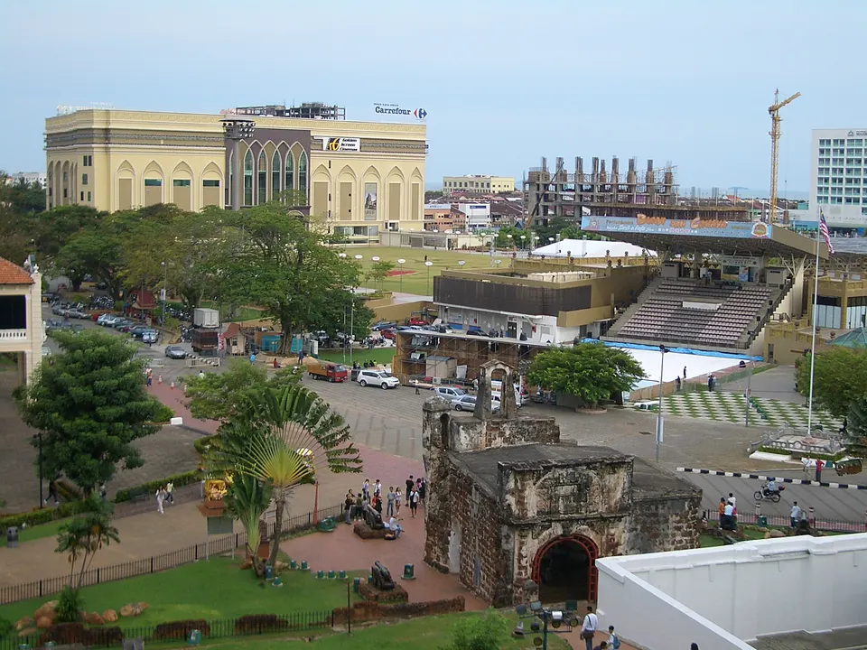Vestigio de piedra laterita de la fortaleza militar portuguesa A Famosa erigida en 1511 en Malaca.