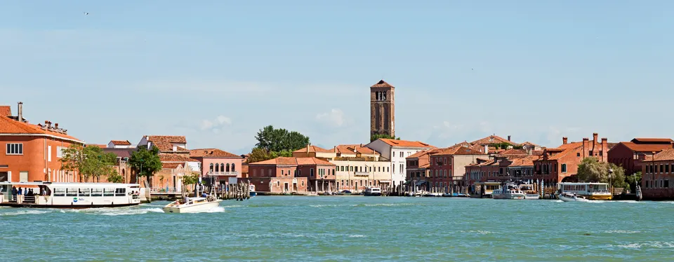 Un canal de la isla de Murano, famosa por su vidrio soplado.