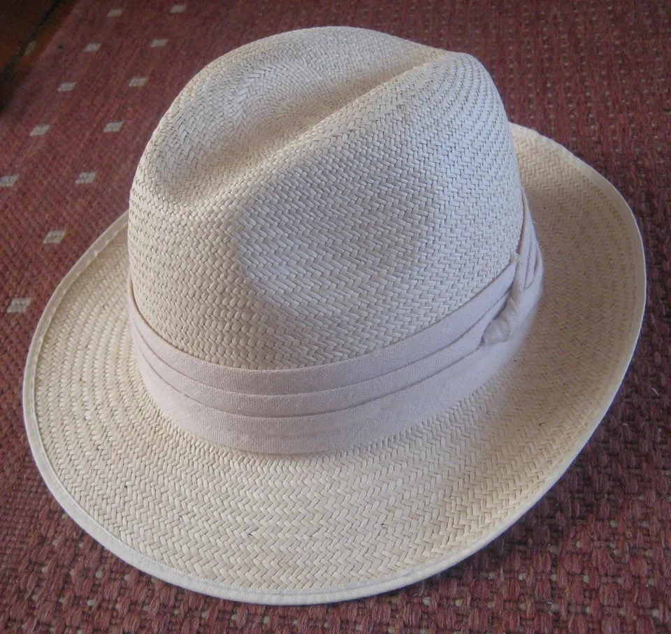 Panama hat. Woven in Ecuador, made in England. Purchased in London, July 2009. en cuenca