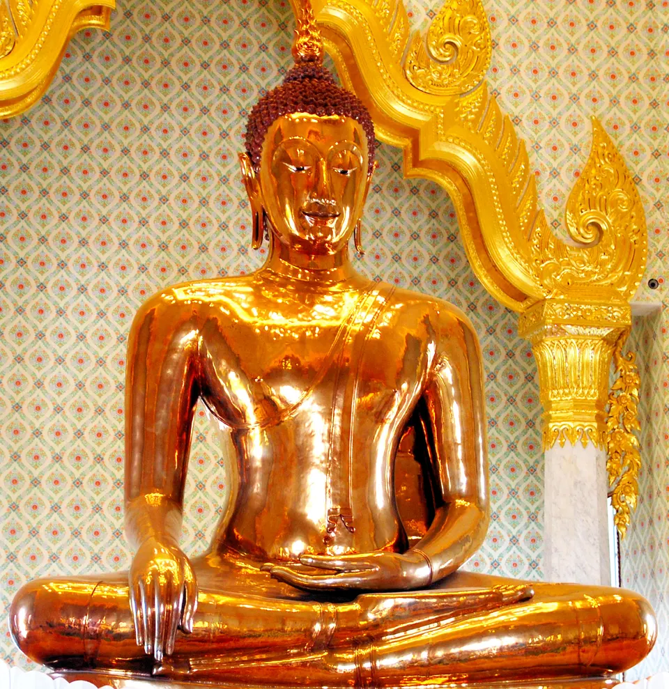 Estatua sagrada del Buda de Oro macizo de 5.5 toneladas en Wat Traimit, Bangkok.