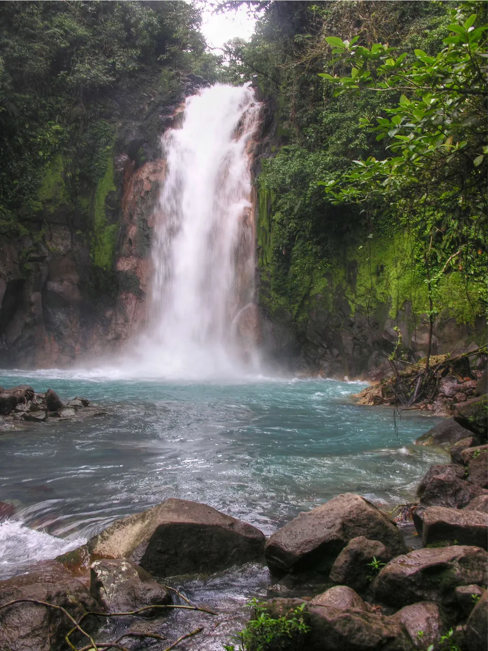 Rio celeste Costa Rica en costa-rica