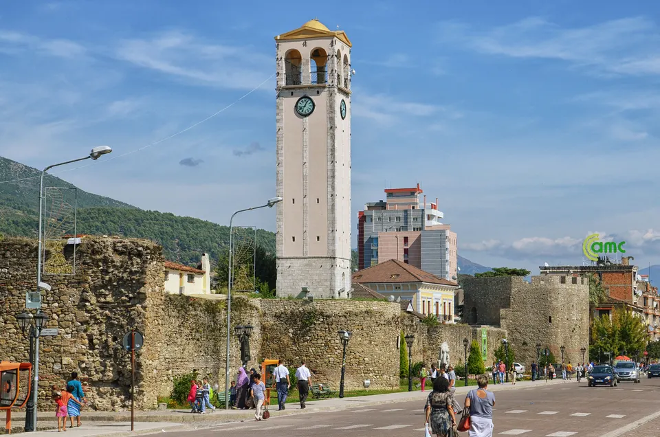 Las murallas del castillo de Elbasan.