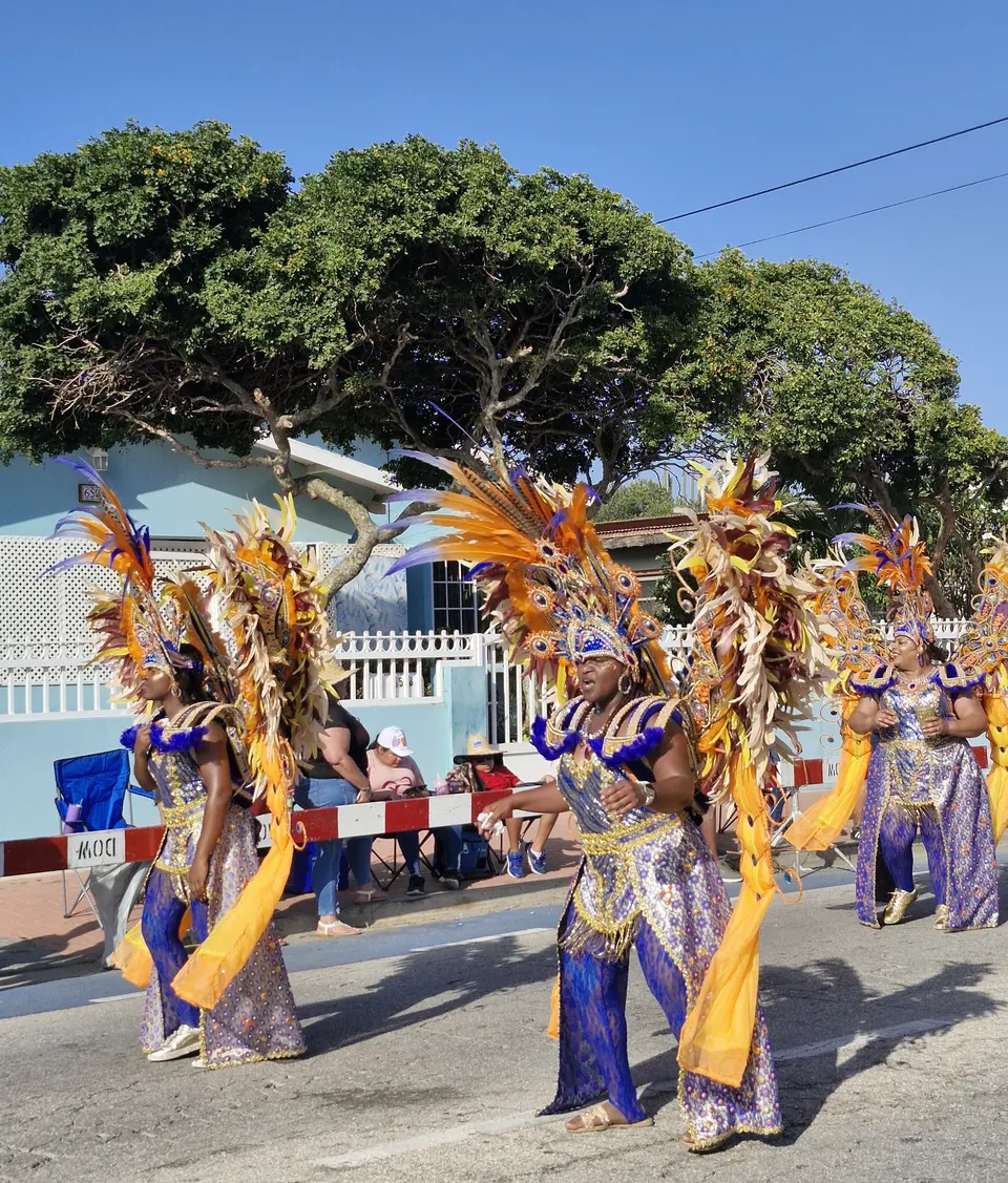 Desfile del Gran Carnaval de Aruba, en San Nicolas.
