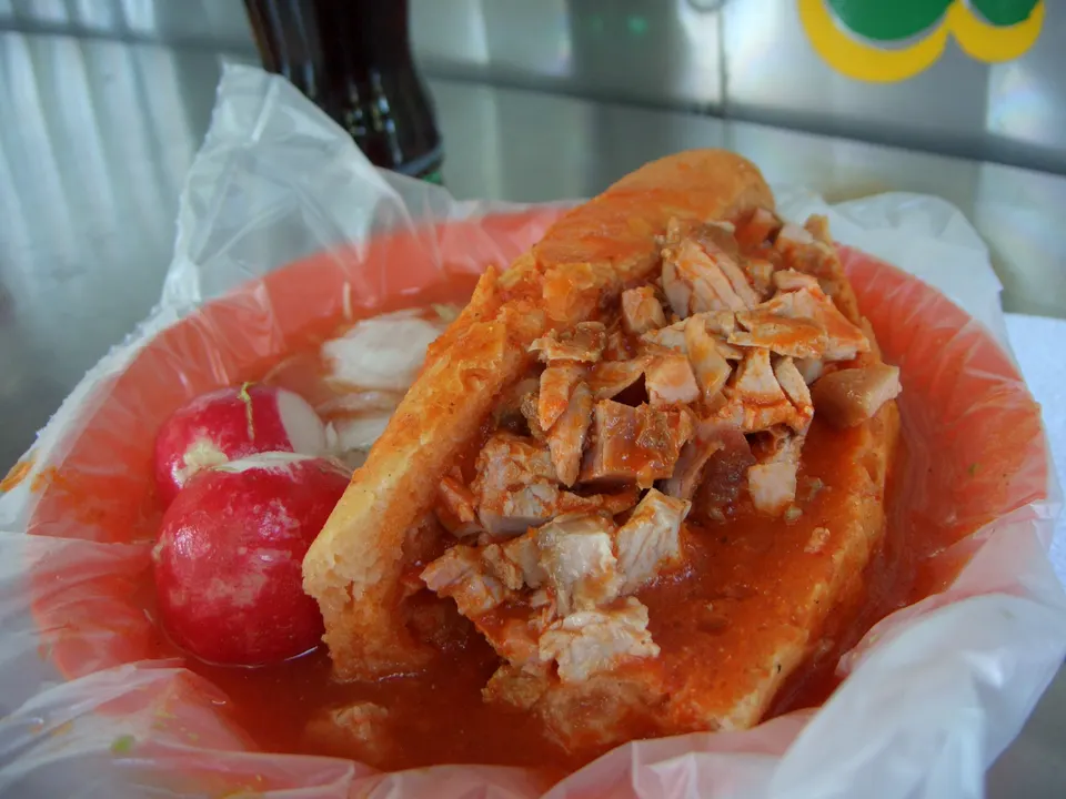 gastronomia torta ahogada en guadalajara, México