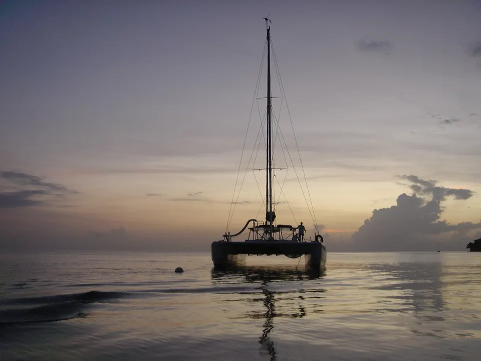 Paseo en barco hacia Rick's Café en Negril, Jamaica.