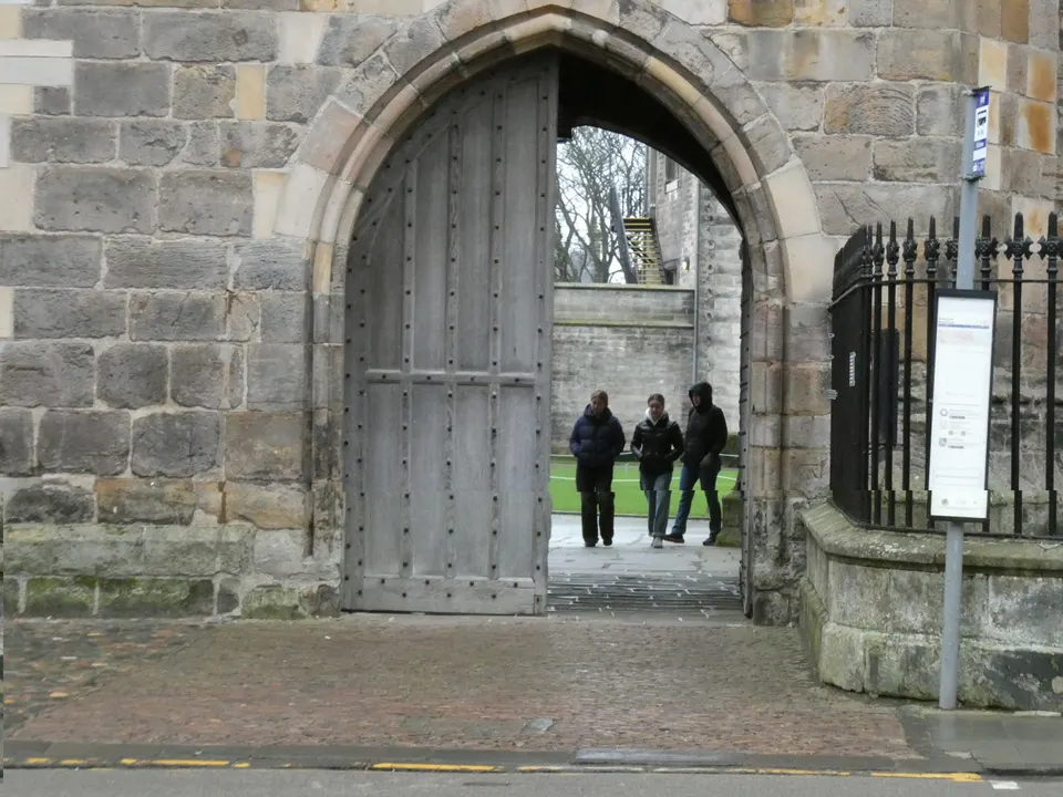 Torre y capilla de St Salvator's College, corazón de la Universidad de St Andrews.