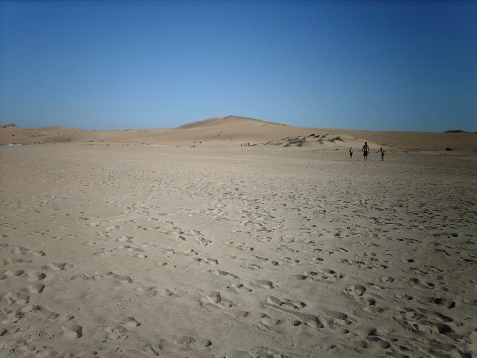 Dunas móviles y atardecer en el Parque Nacional Cabo Polonio