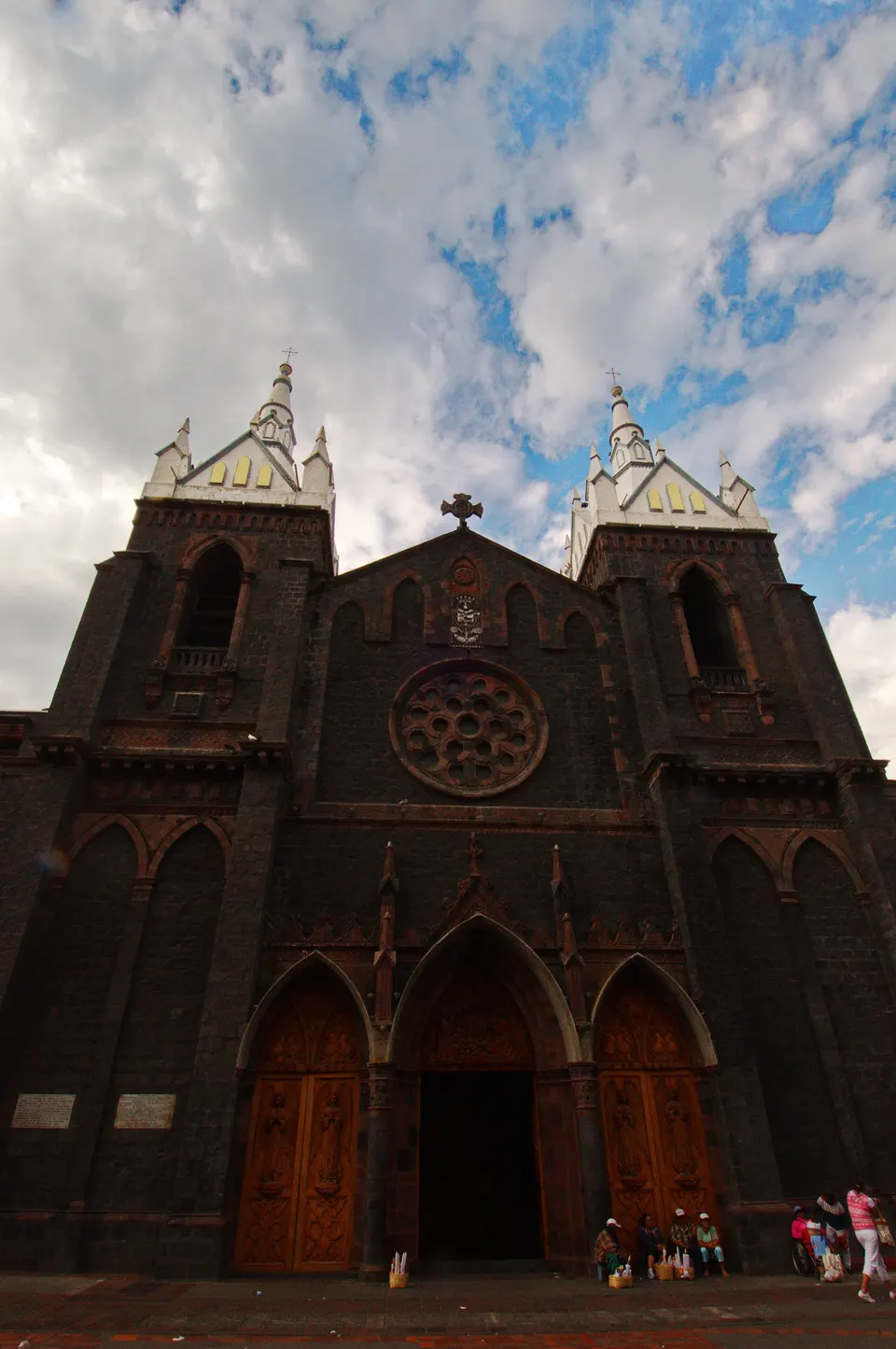 Church Basilica de Nuestra Señora del Rosario de Agua Santa, Baños, Ecuador en banos-de-agua-santa