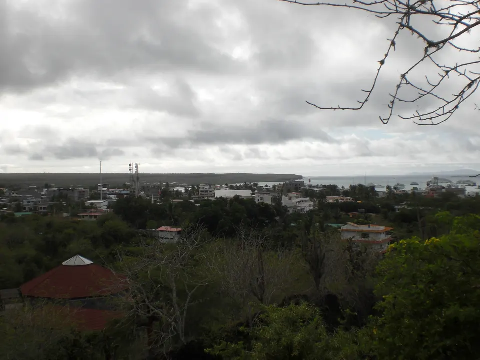 Skyline of Puerto Ayora, Galapagos, Ecuador. en galapagos
