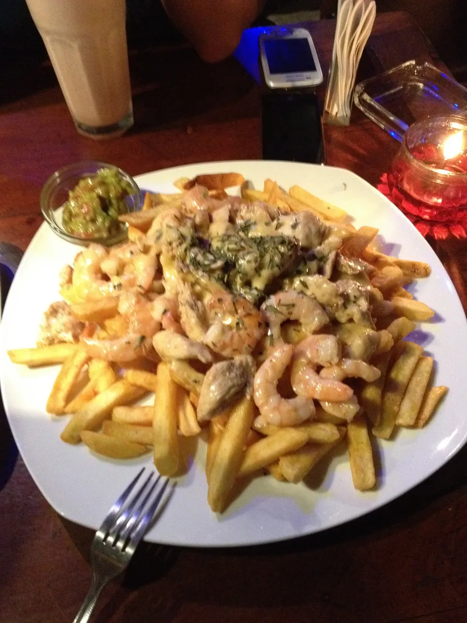 Plato tradicional de la cocina porteña chilena servido en restaurantes y picadas de Valparaíso.