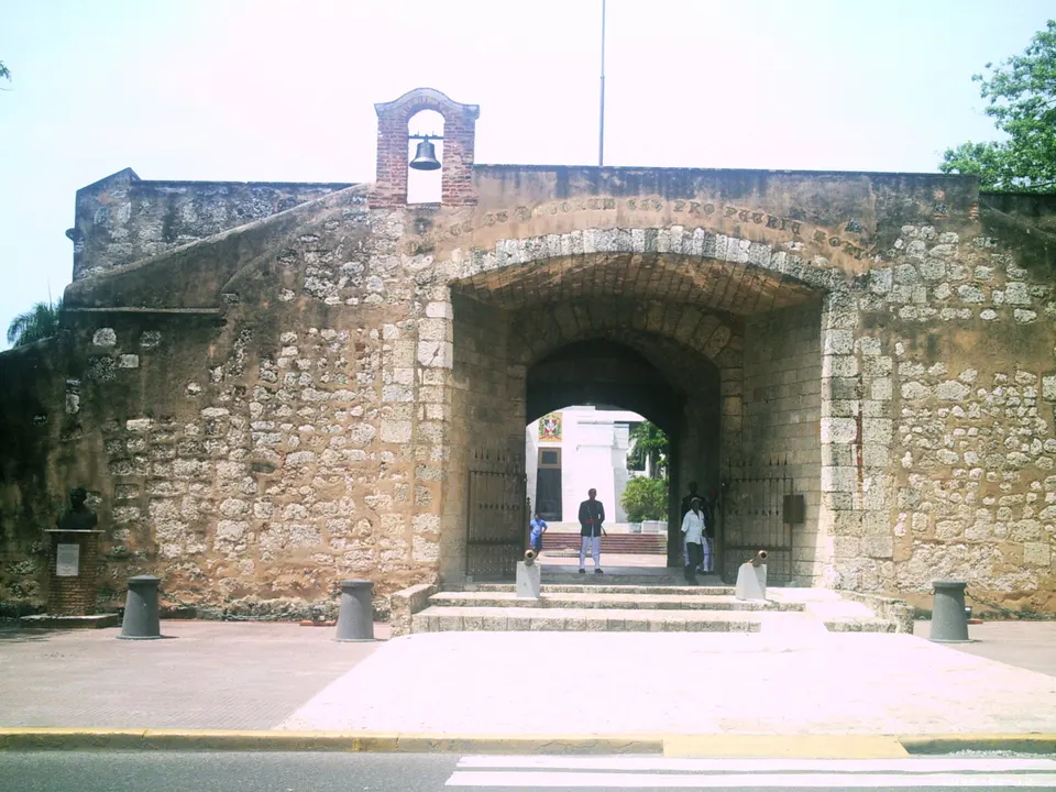 Puerta del Conde, en el Parque Independencia de Santo Domingo.