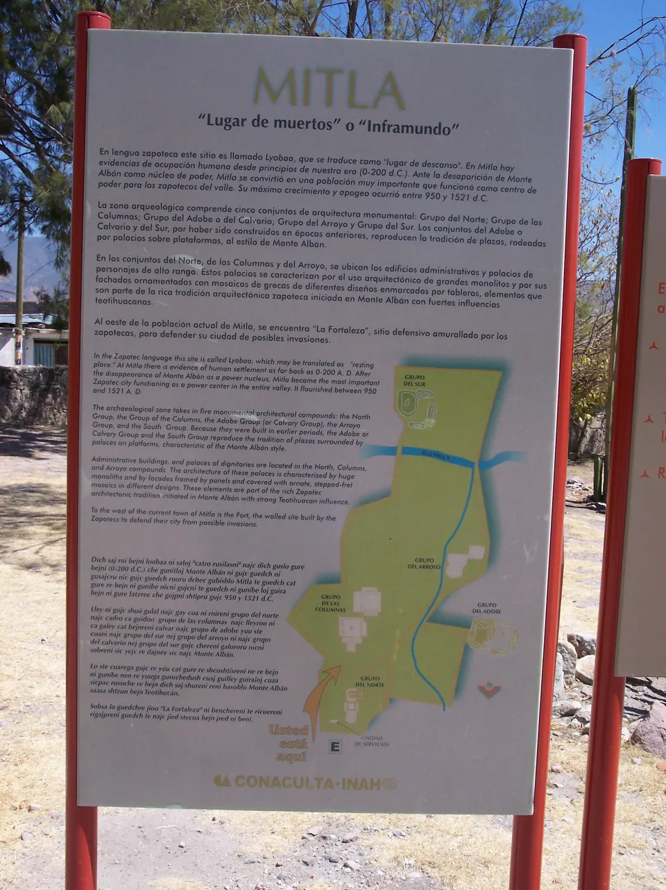 Singboard that contains general information about Mitla.

Image from the archeological site Mitla. Oaxaca, Mexico. en oaxaca