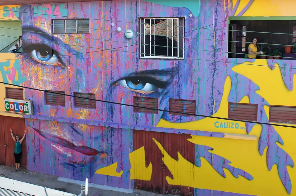 Mural «San Nicolas full color», realizado dentro del Aruba Art Fair 2019.