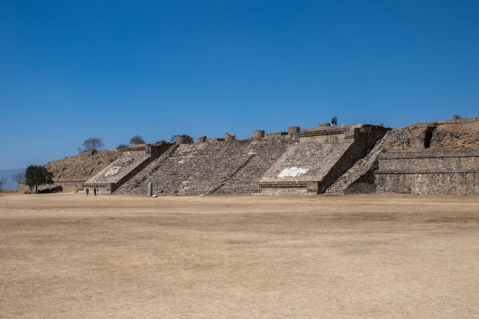 Monte Albán is a major pre-Columbian archaeological site and the ancient capital of the Zapotec civilization in Mexico, en oaxaca