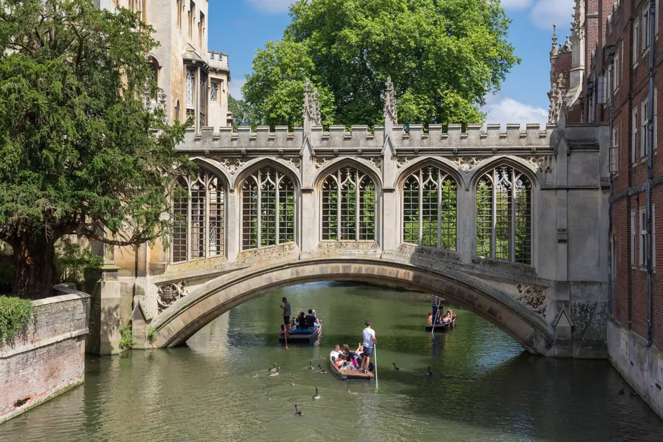 El Puente de los Suspiros de St John's College, Cambridge.