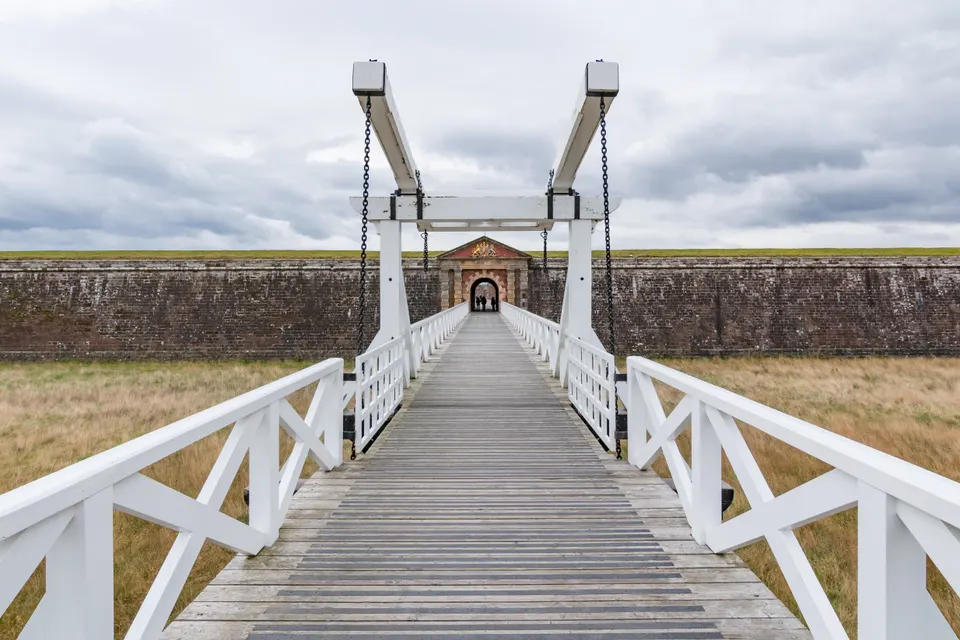 Vista aérea de Fort George, la fortificación artillera del siglo XVIII.