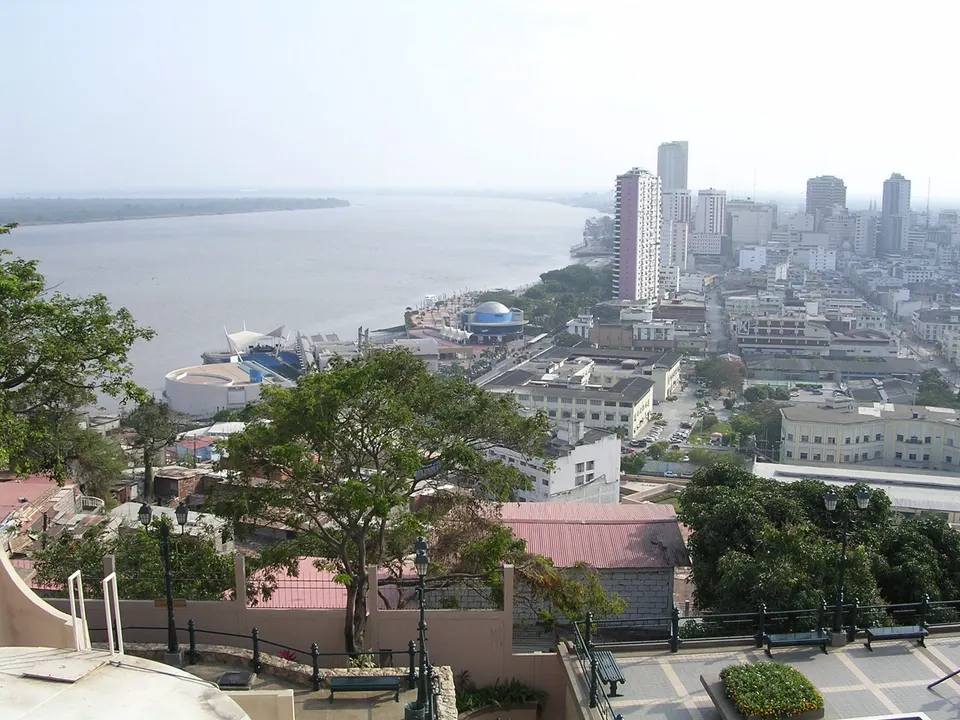 River Guayas along Guayaquil from Cerro de Santa Ana. en guayaquil