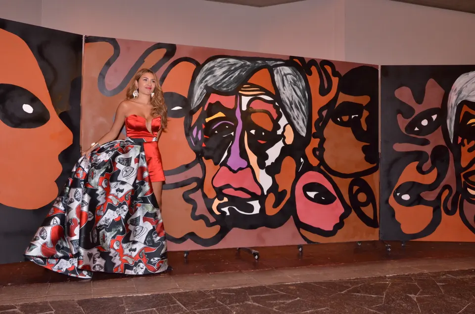 First Latin female artist to exhibit a mural at Oswaldo Guayasamín's La Capilla del Hombre Museum. The mural was inaugur en quito