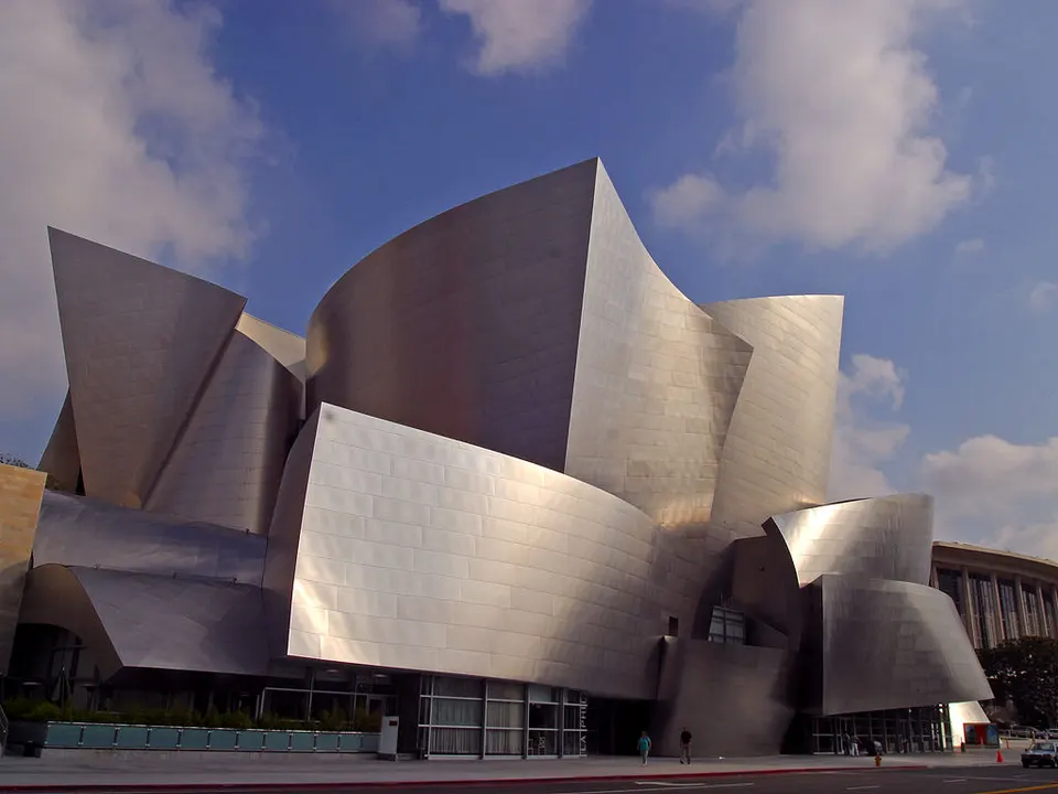 The Walt Disney Concert Hall in Los Angeles California. The building was designed by Frank Gehry and opened on 23 Octobe en los-angeles