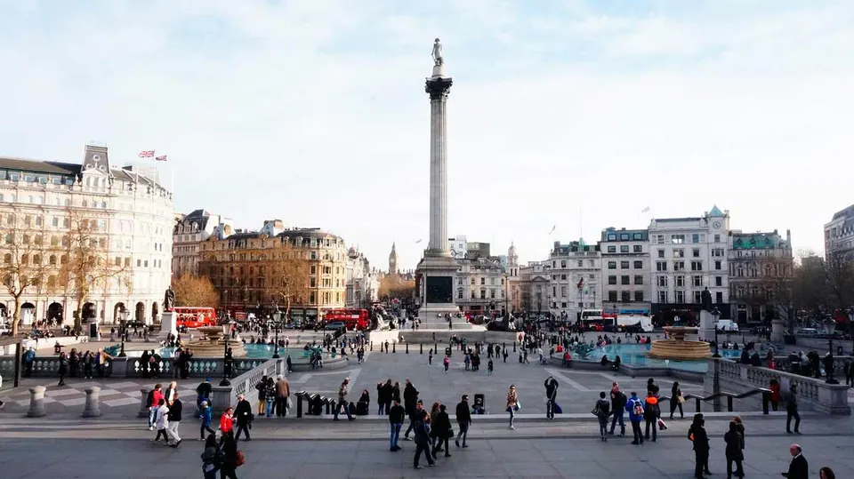 TRAFALGAR SQUARE